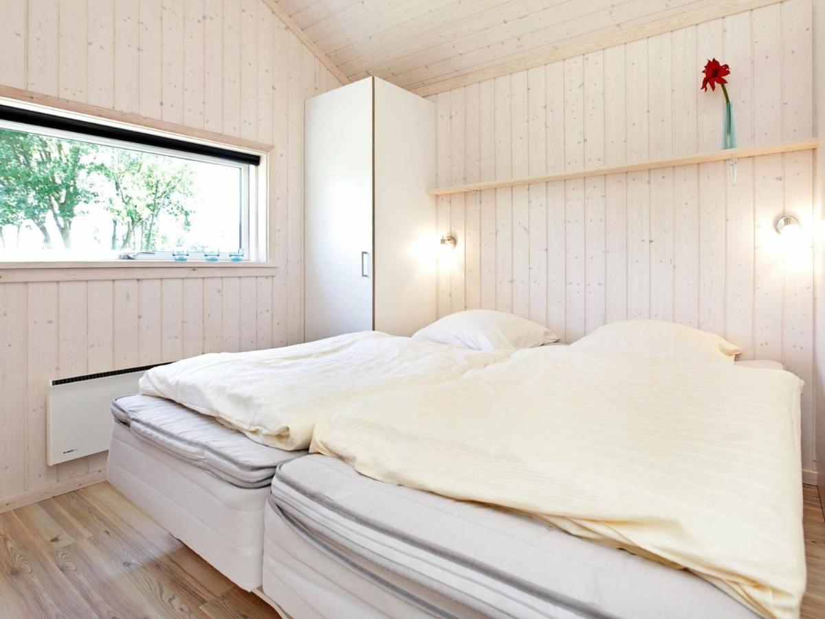 8 Person Holiday Home In Gro Enbrode Großenbrode Extérieur photo