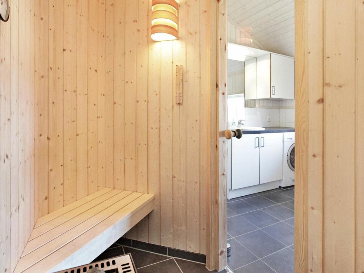 8 Person Holiday Home In Gro Enbrode Großenbrode Extérieur photo