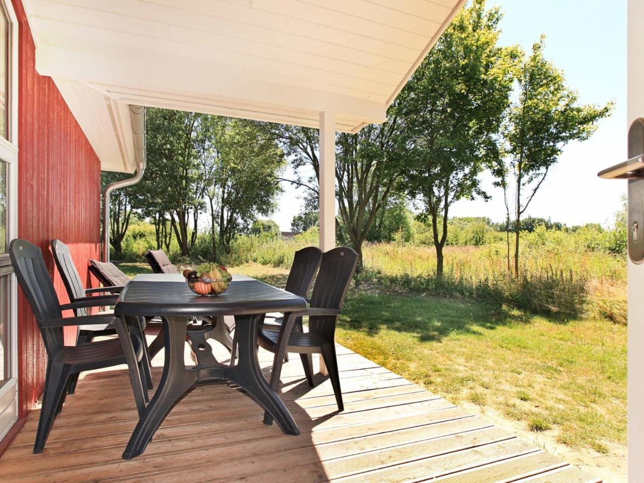 8 Person Holiday Home In Gro Enbrode Großenbrode Extérieur photo